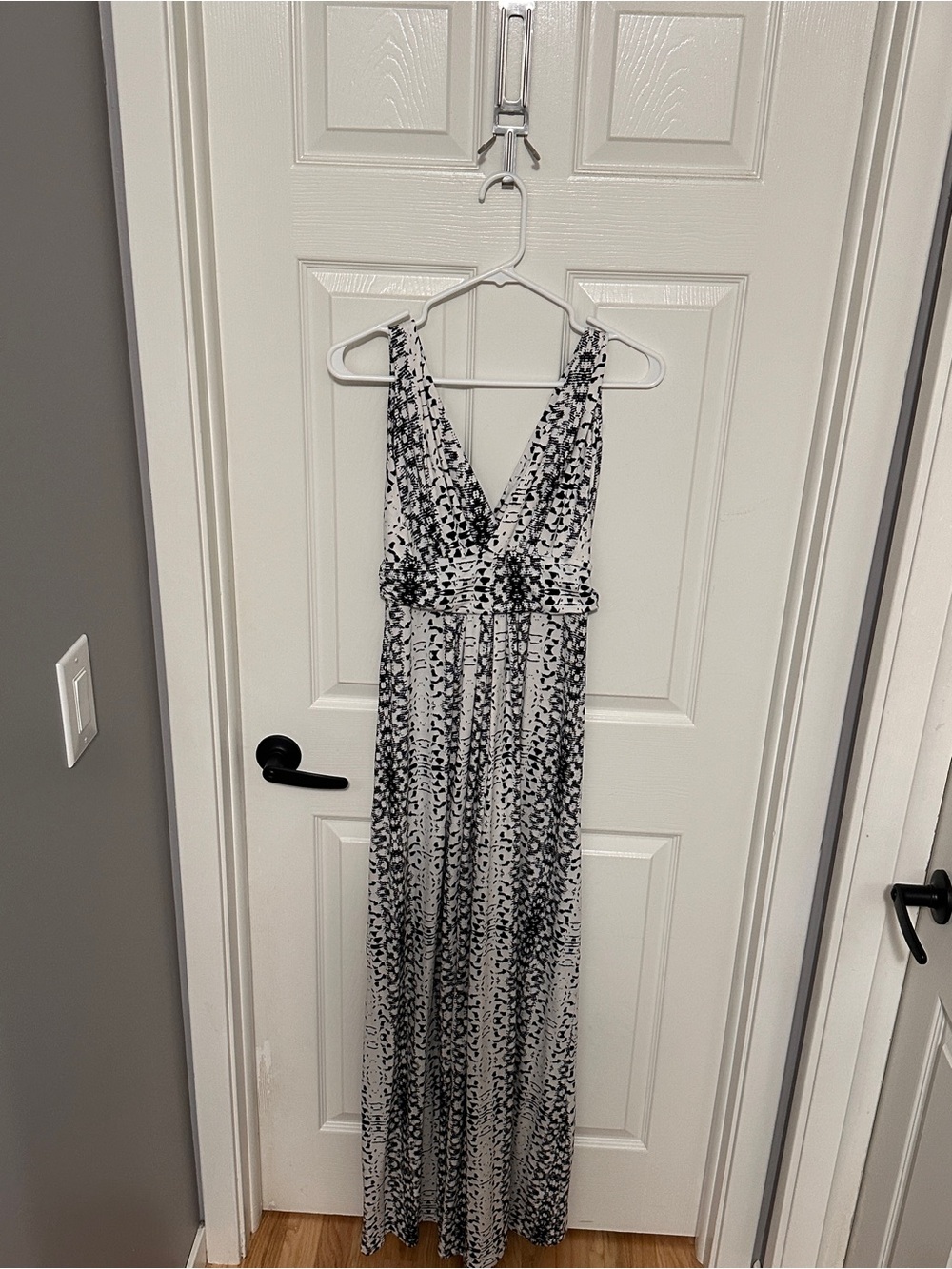 Tart Black and White Printed V-Neck Maxi Dress